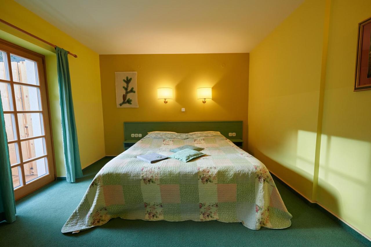 Hotel Eko Hisa-Eco House Na Razpotju Solčava Zewnętrze zdjęcie